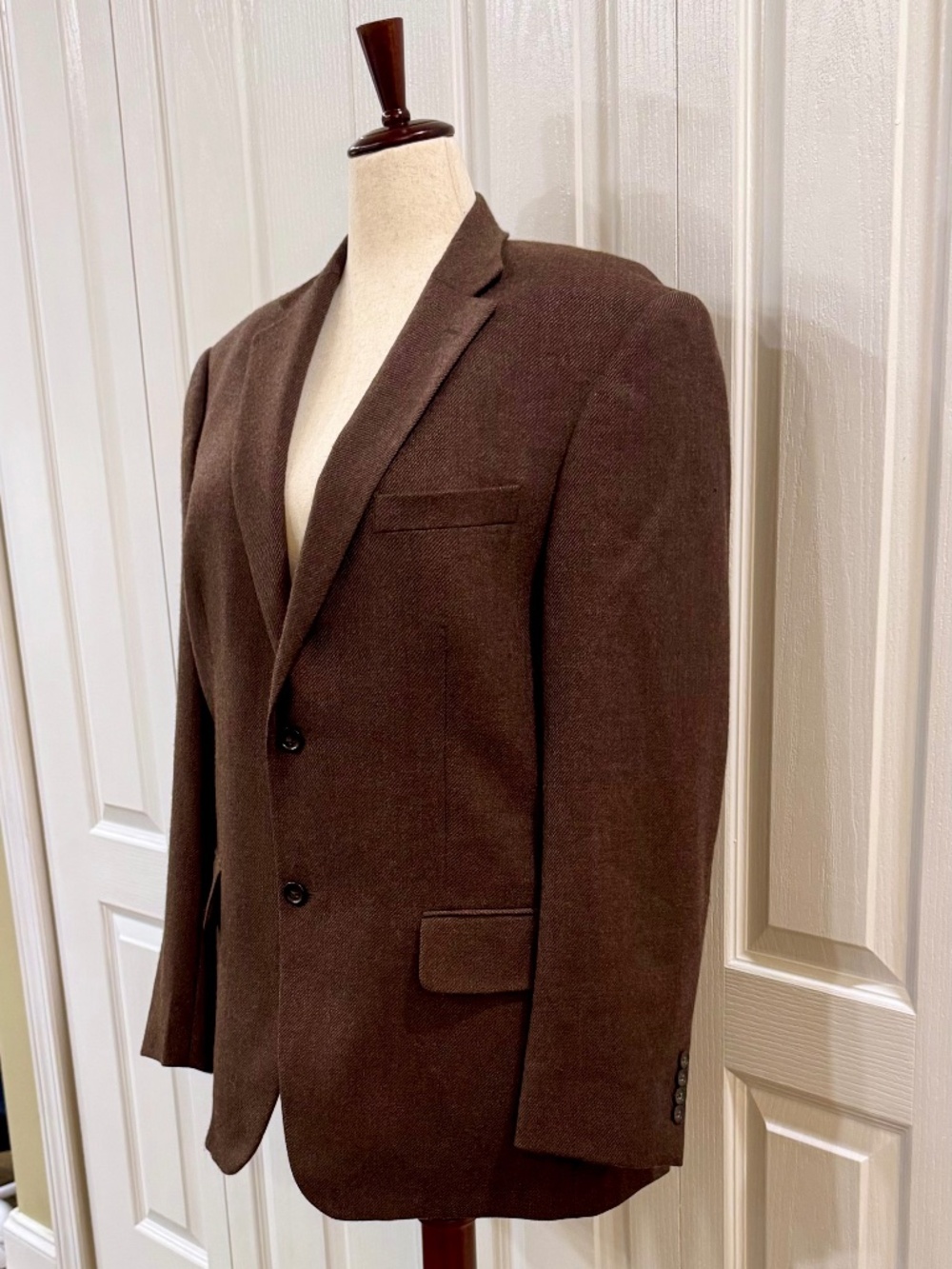 Vintage Men's Size 43R Wool Sport Coat by Oscar De La Renta, Brown Herringbone.